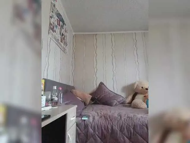 Live sex webcam photo for SexyQueen333 #291771323