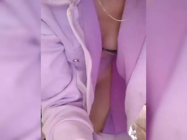 Live sex webcam photo for SexyQueen333 #291871004