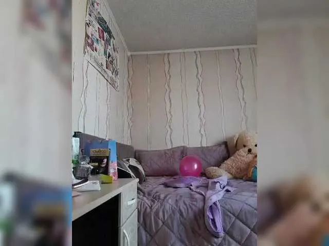 Live sex webcam photo for SexyQueen333 #292306397