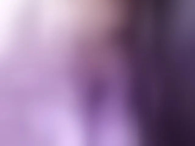 Live sex webcam photo for SexyQueen333 #293514132