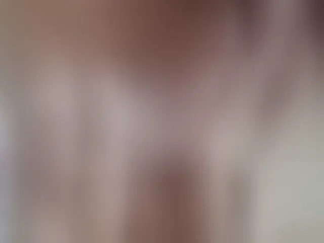 Live sex webcam photo for SexyQueen333 #293627207