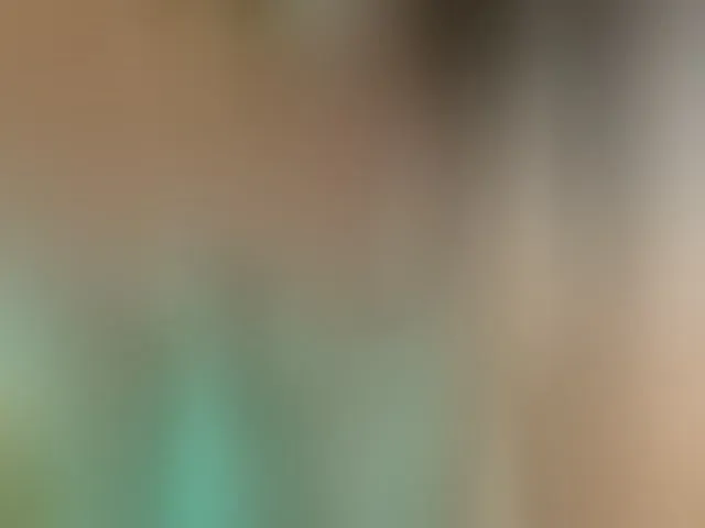 Live sex webcam photo for SexyQueen333 #293751594