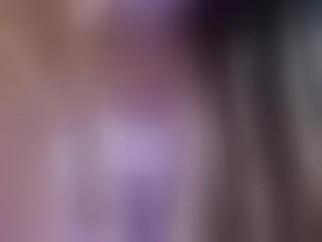 Live sex webcam photo for SexyQueen333 #293983357