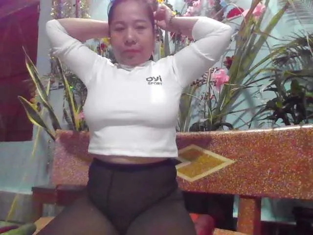 Live sex webcam photo for SexyQueen86 #290327608