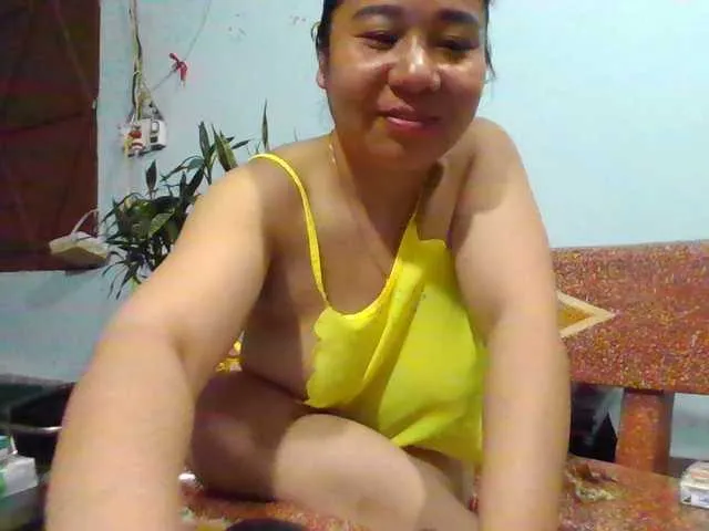 Live sex webcam photo for SexyQueen86 #290981163