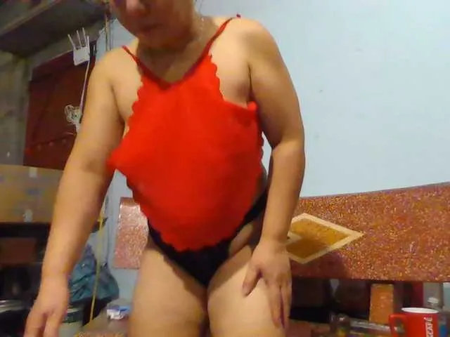 Live sex webcam photo for SexyQueen86 #294128338