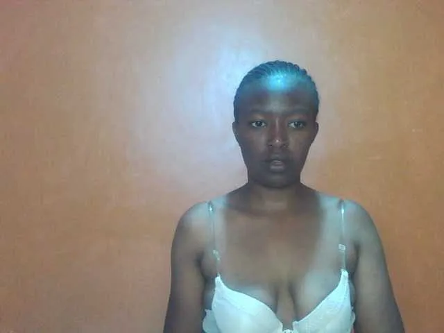 Live sex webcam photo for SexyTrina #293332036