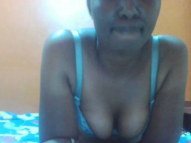 Live sex webcam photo for SexyTrina #293479914