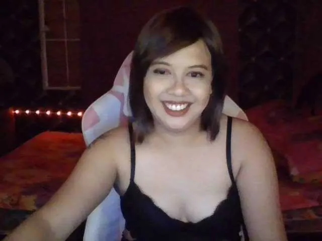 Live sex webcam photo for SexyYvaine #276405245