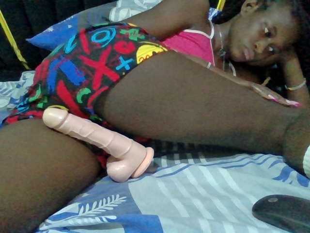 Live sex webcam photo for Sexyafricanah001 #294018393