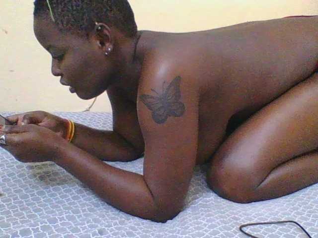 Live sex webcam photo for Sexyangel24 #275603602