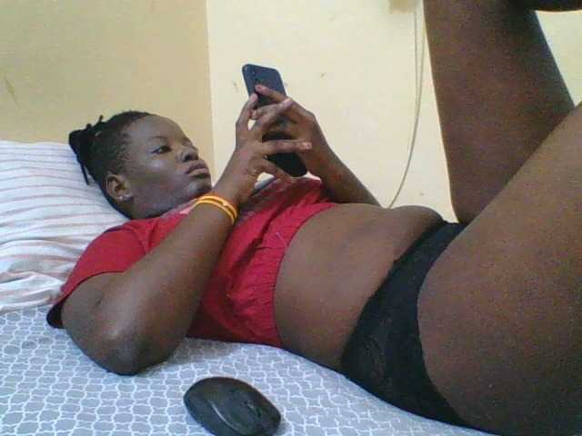 Live sex webcam photo for Sexyangel24 #275662375