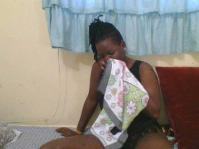 Live sex webcam photo for Sexyangel24 #275776911