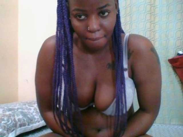 Live sex webcam photo for Sexyangel24 #276246563