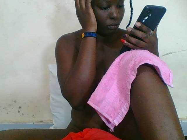 Live sex webcam photo for Sexyangel24 #277115674