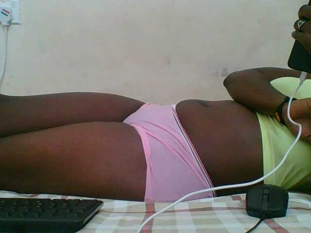 Live sex webcam photo for Sexyangel24 #277583410