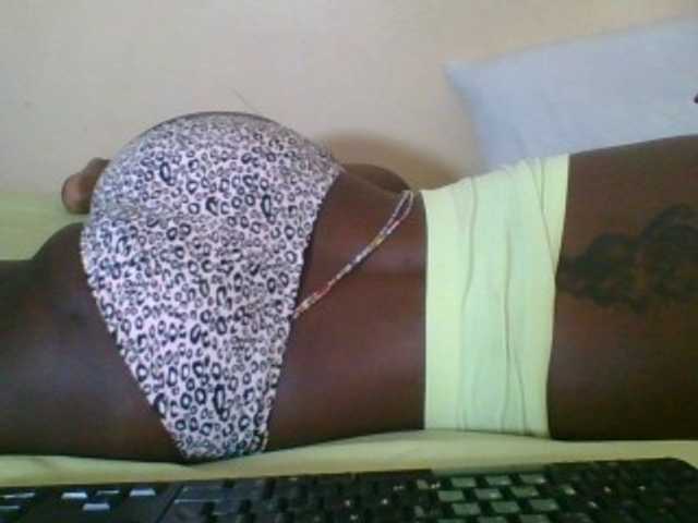 Live sex webcam photo for Sexyangel24 #277708623