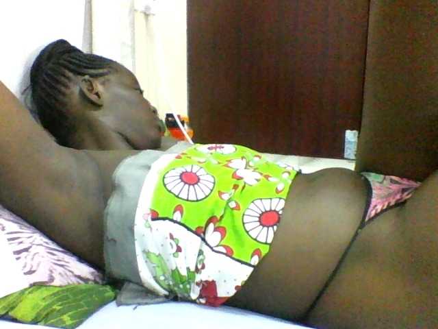 Live sex webcam photo for Sexyangel24 #277844703