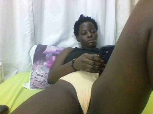 Live sex webcam photo for Sexyangel24 #277875213