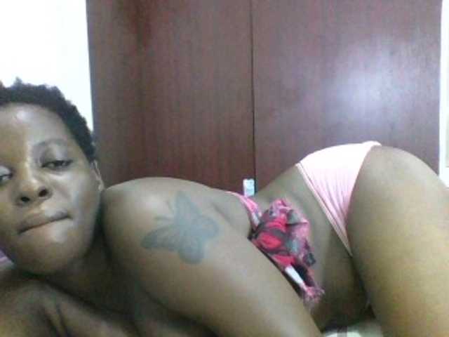 Live sex webcam photo for Sexyangel24 #277883942