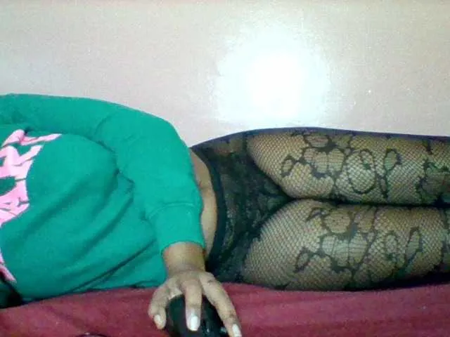 Live sex webcam photo for Sexyapple2002 #292005846