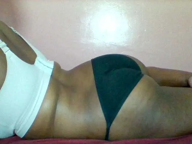 Live sex webcam photo for Sexyapple2002 #292028403