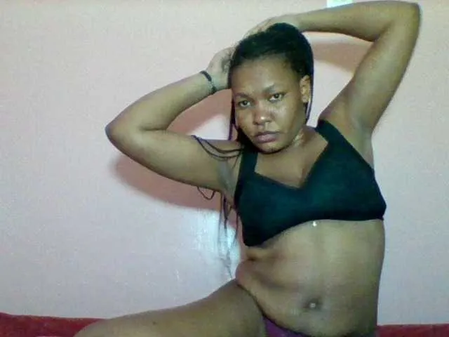 Live sex webcam photo for Sexyapple2002 #292055165