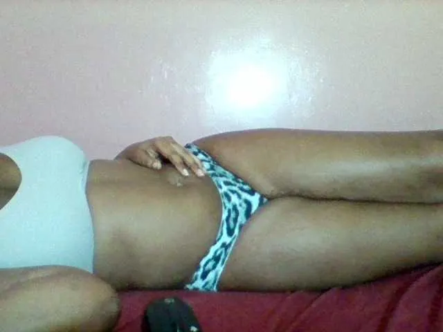 Live sex webcam photo for Sexyapple2002 #292139380