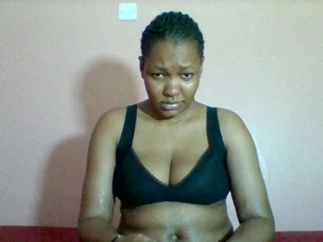 Live sex webcam photo for Sexyapple2002 #292336237