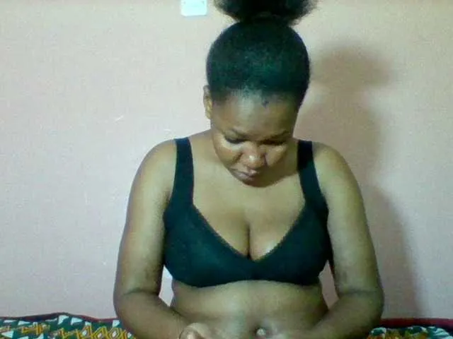 Live sex webcam photo for Sexyapple2002 #292395874