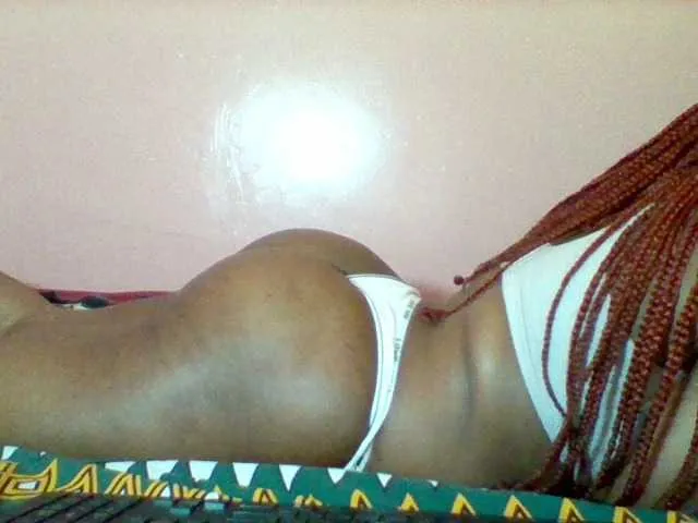 Live sex webcam photo for Sexyapple2002 #292413881