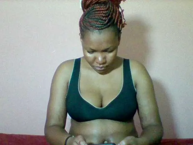 Live sex webcam photo for Sexyapple2002 #292435952