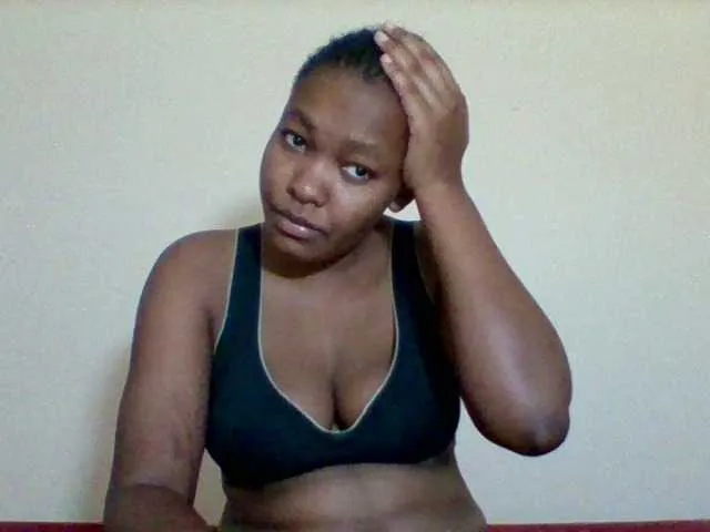 Live sex webcam photo for Sexyapple2002 #292908242