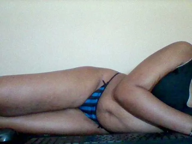 Live sex webcam photo for Sexyapple2002 #293161785