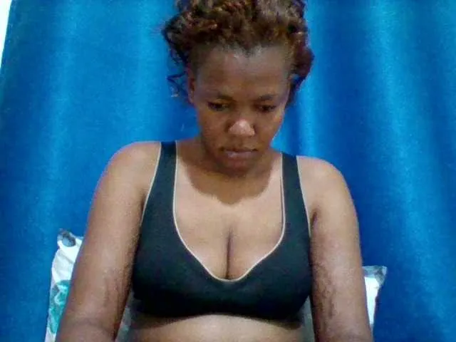 Live sex webcam photo for Sexyapple2002 #293220242