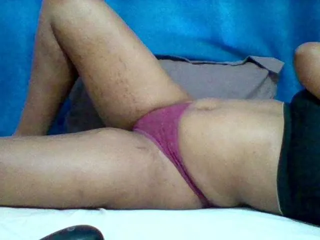 Live sex webcam photo for Sexyapple2002 #293398033