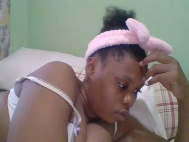 Live sex webcam photo for Sexyapple2020 #275557977