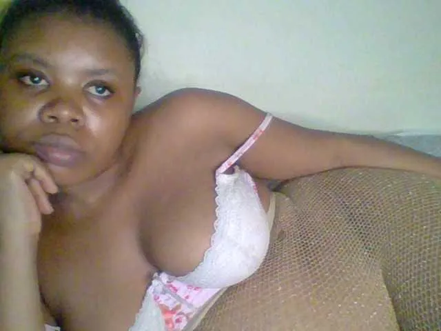 Live sex webcam photo for Sexyapple2020 #275723776