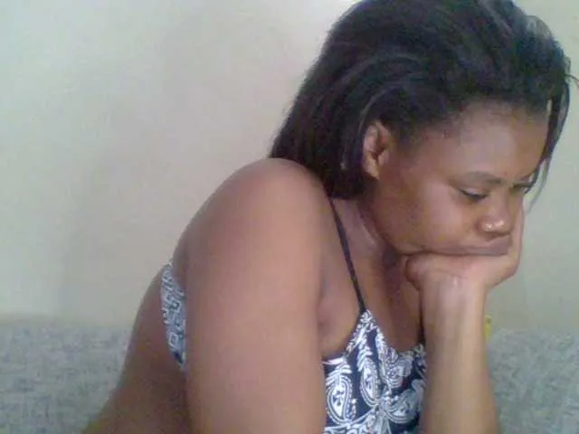 Live sex webcam photo for Sexyapple2020 #275761241