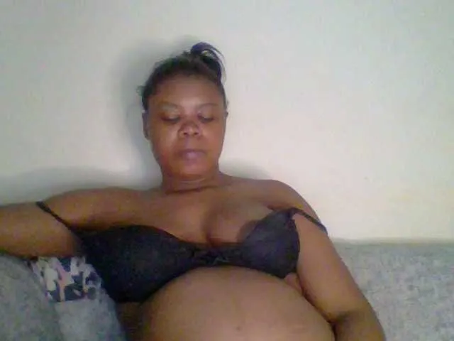 Live sex webcam photo for Sexyapple2020 #275936667