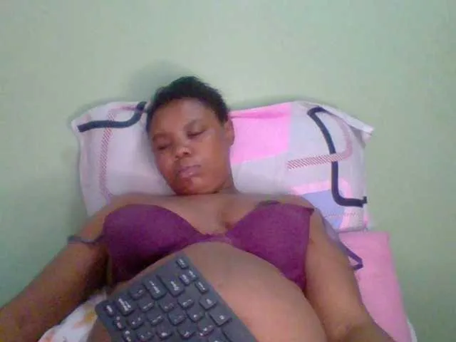 Live sex webcam photo for Sexyapple2020 #276033960