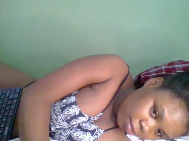 Live sex webcam photo for Sexyapple2020 #276094471