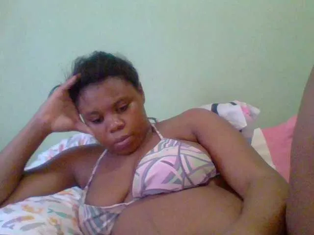 Live sex webcam photo for Sexyapple2020 #276121779
