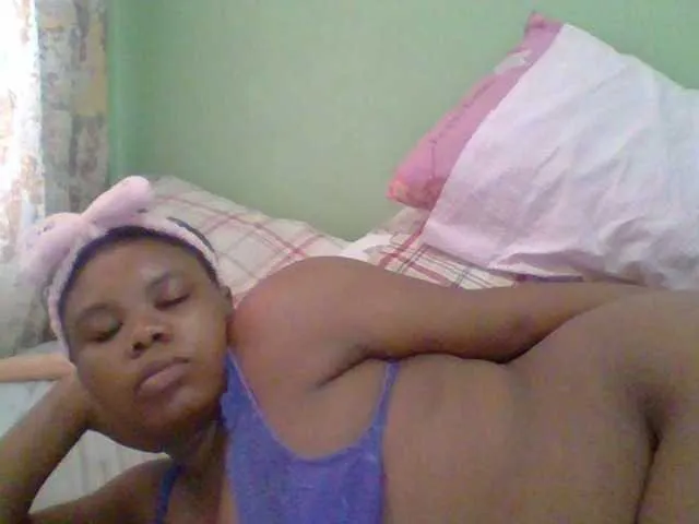 Live sex webcam photo for Sexyapple2020 #276167377