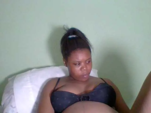 Live sex webcam photo for Sexyapple2020 #276237507