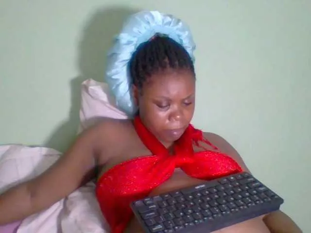 Live sex webcam photo for Sexyapple2020 #276357422
