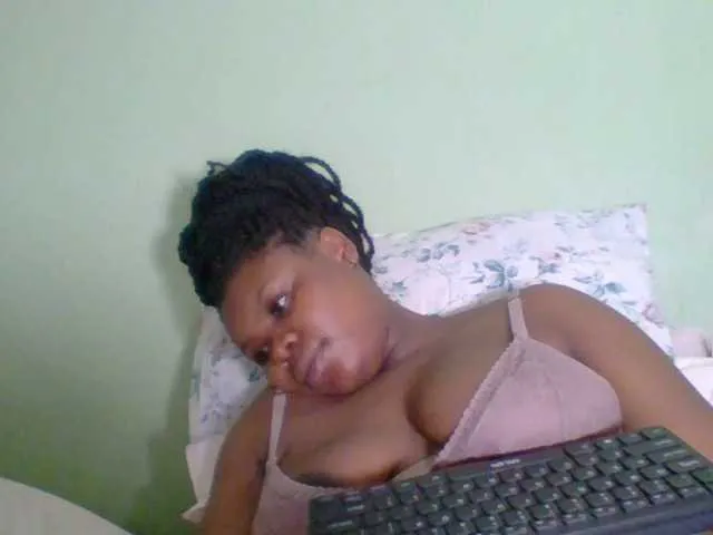 Live sex webcam photo for Sexyapple2020 #276399151