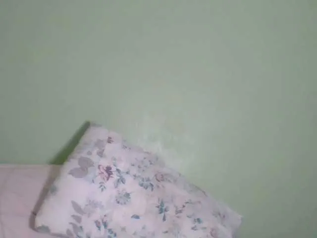 Live sex webcam photo for Sexyapple2020 #276413396