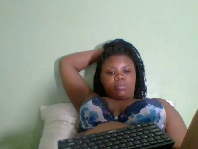 Live sex webcam photo for Sexyapple2020 #276428582