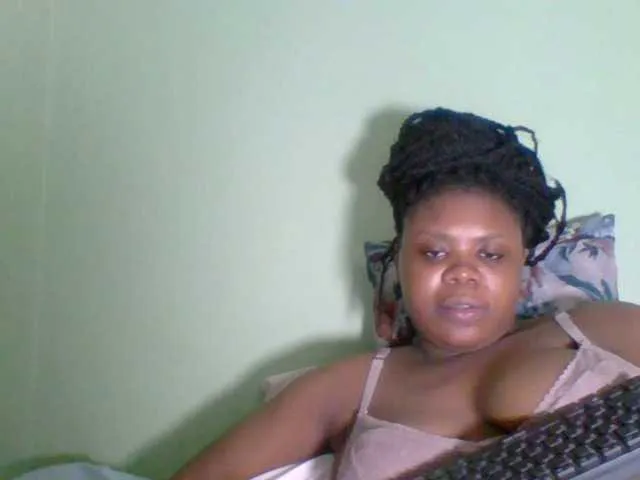 Live sex webcam photo for Sexyapple2020 #276443357